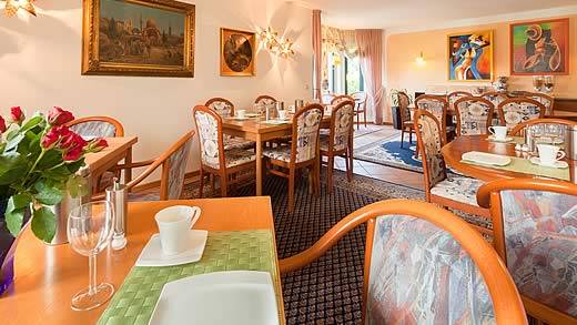 Unter den Hotels Steinhuder Meer ist das ruhig gelegene Apartment Hotel Scheevoigt das ideale Hotel Steinhuder Meer für Hundeliebhaber, Wandergruppen und Radfahrer. Schneevoigt, das Hotel am Steinhuder Meer. Hier finden Naturfreunde alles was das Herz begehrt.